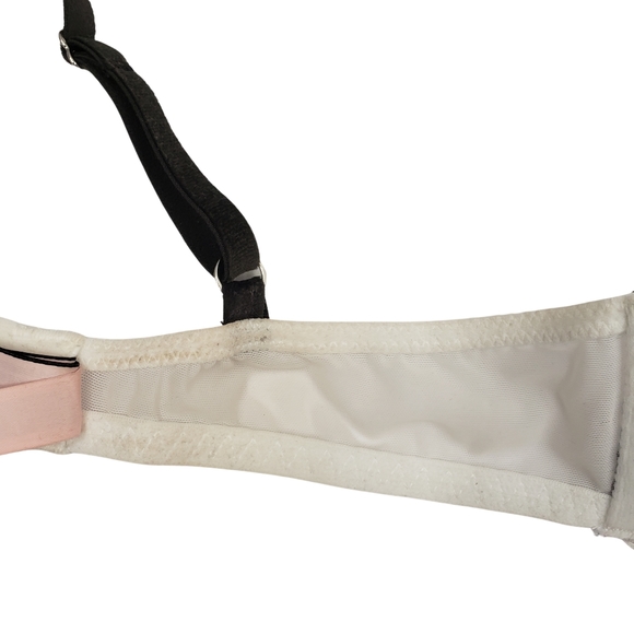 Victoria's Secret Dream Angels Lined Demi Embroidery Bra Black & White 32B - Picture 8 of 8